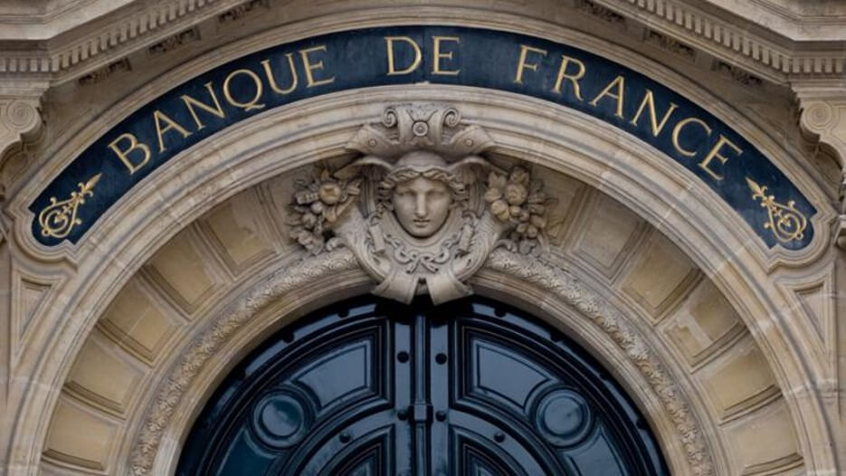 Building facade for the Banque de France in Paris