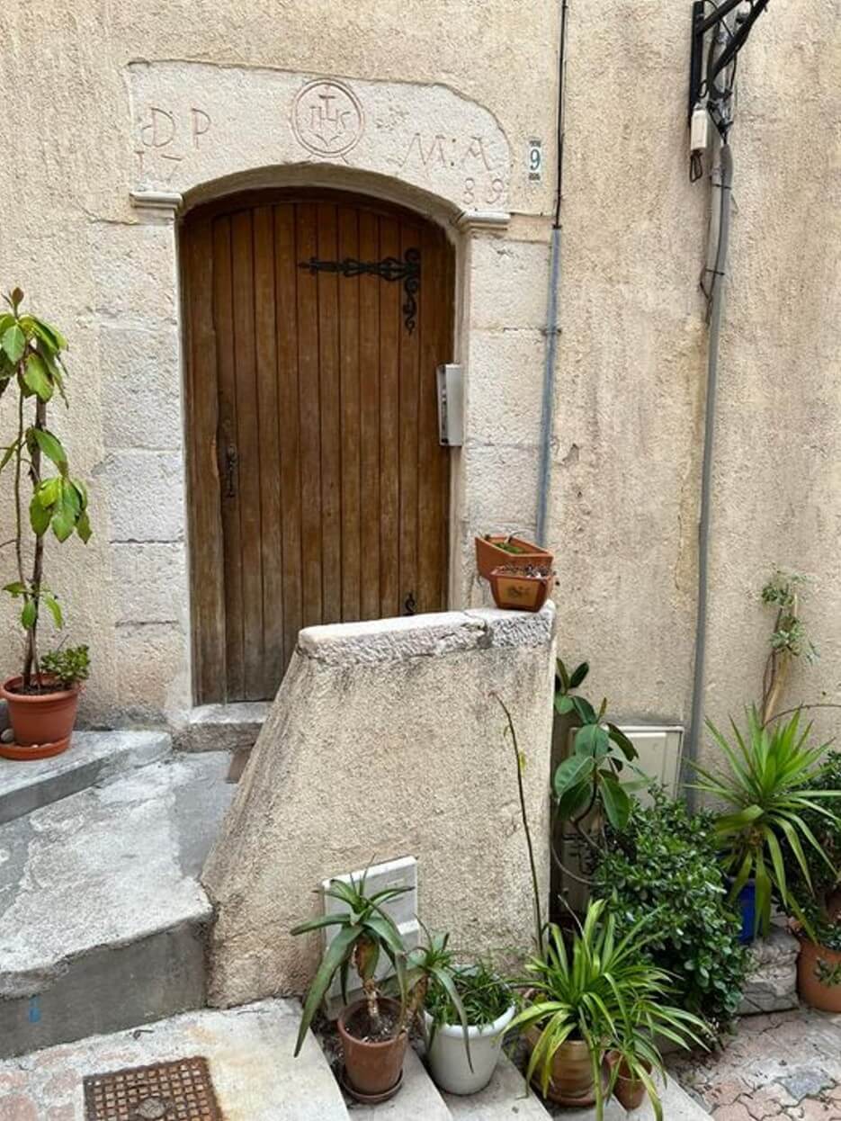 Entry door of the building of La Belle Terrasse in Villafranche-sur-mer
