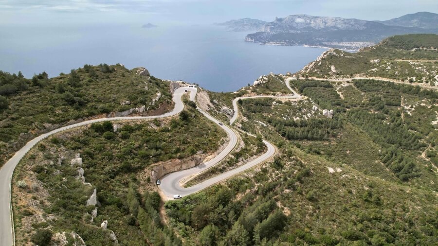 Route des Crêtes, Photo by Geodrones https://geodrones.fr/spot/2420-route-des-cretes-cassis-la-ciotat