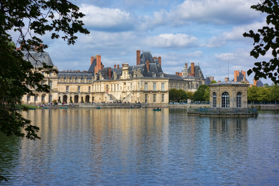 The chateau at Fontaine Bleu