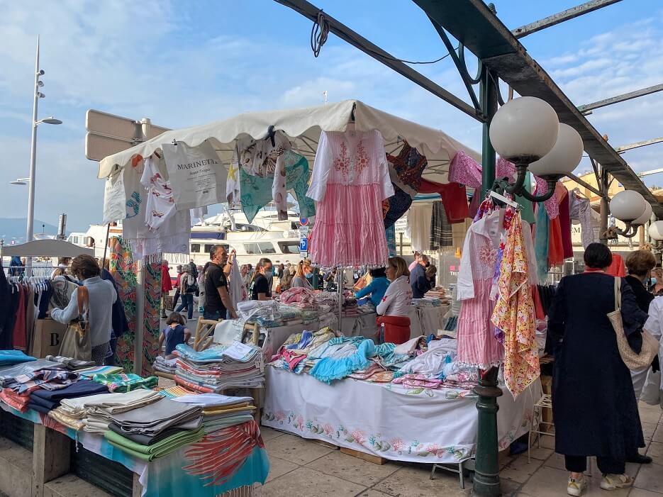 Open air market at the Grande Braderie in Saint-Tropez