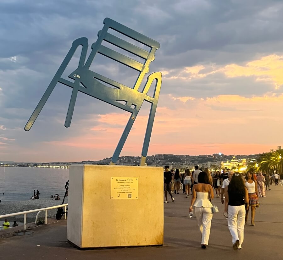 The big "Chaise Bleue" in Nice, France