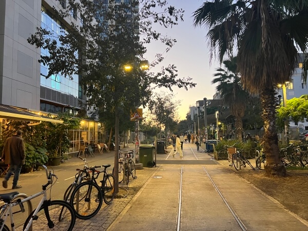 Park HaMesila