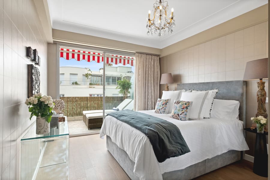 20 Rue Verdi, Quartier des Musiciens spacious, luxury bedroom with big views