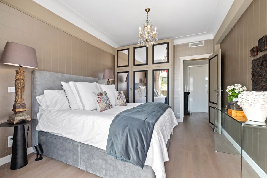 20 Rue Verdi, Quartier des Musiciens spacious, luxury bedroom with big views