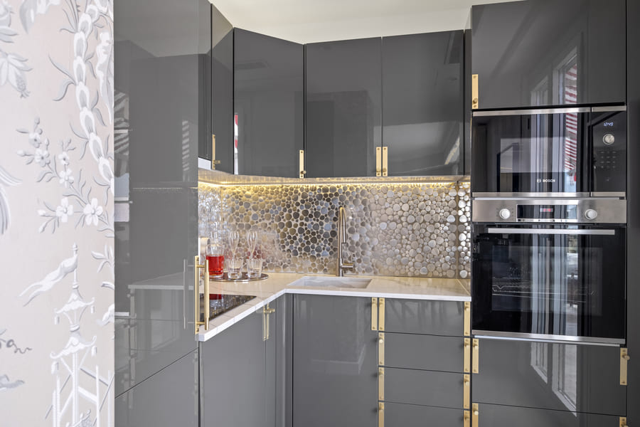 Full kitchen at 20 Rue Verdi, Nice Quartier des Musiciens