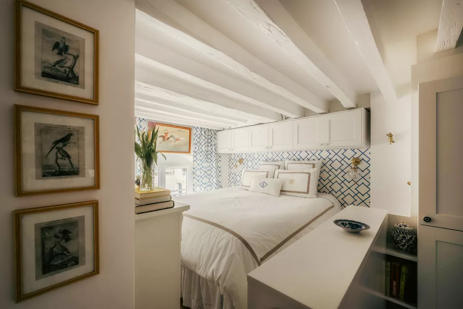 2nd floor loft bedroom with window and storage Converted Carriage, 25 Rue Saint-Dominique Paris
