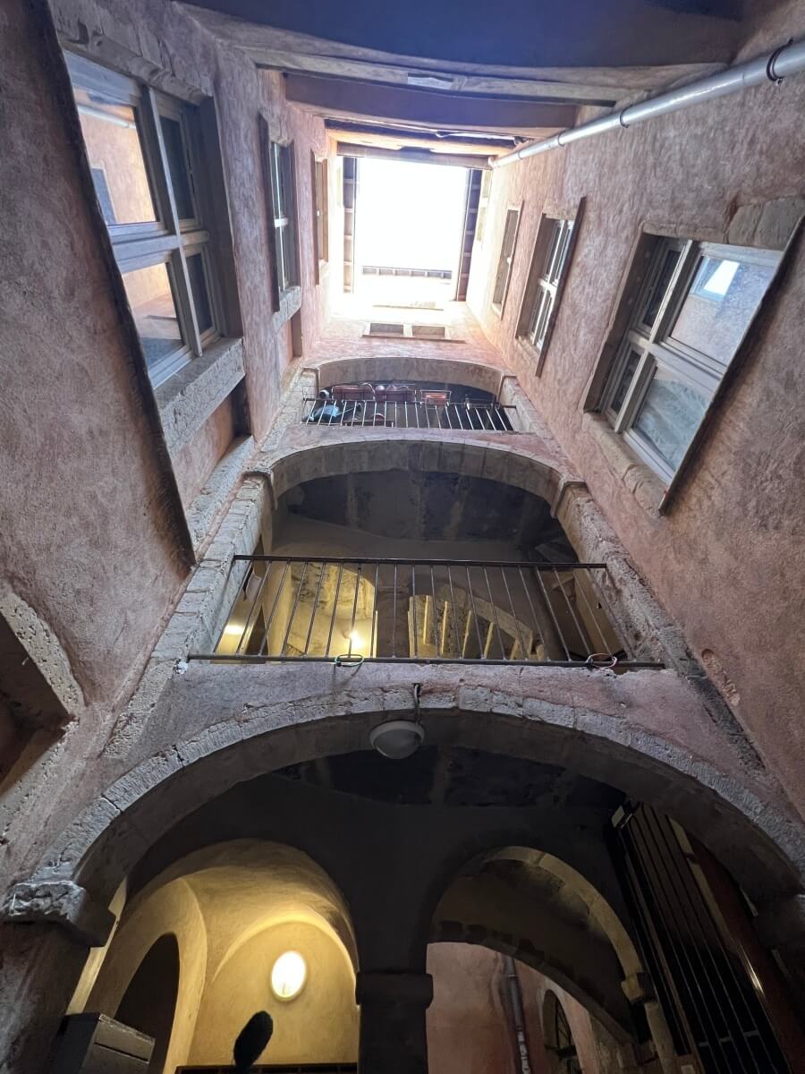 A view from inside a traboule