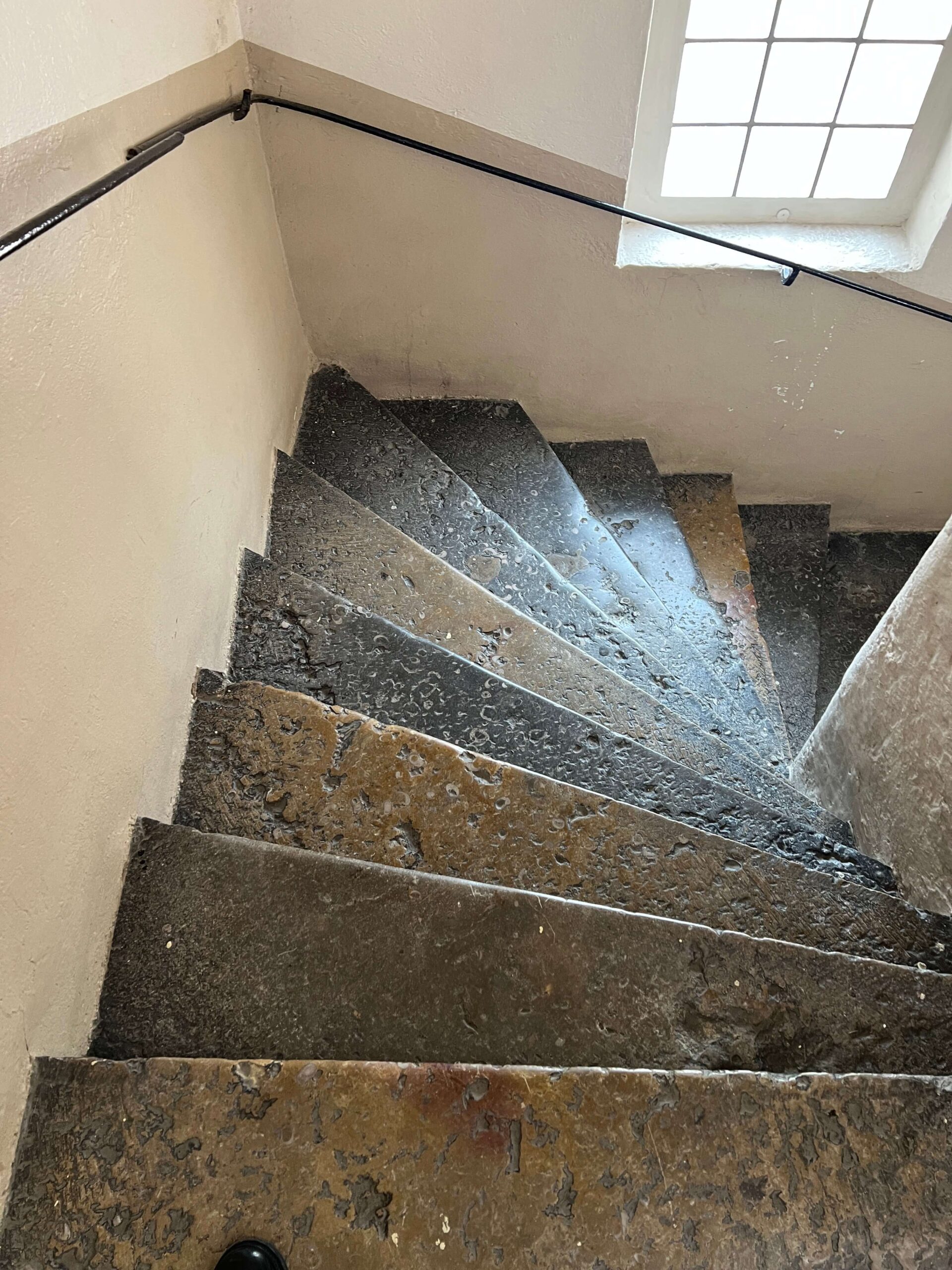 Winding stone staircase in a Lyonnais apartment building