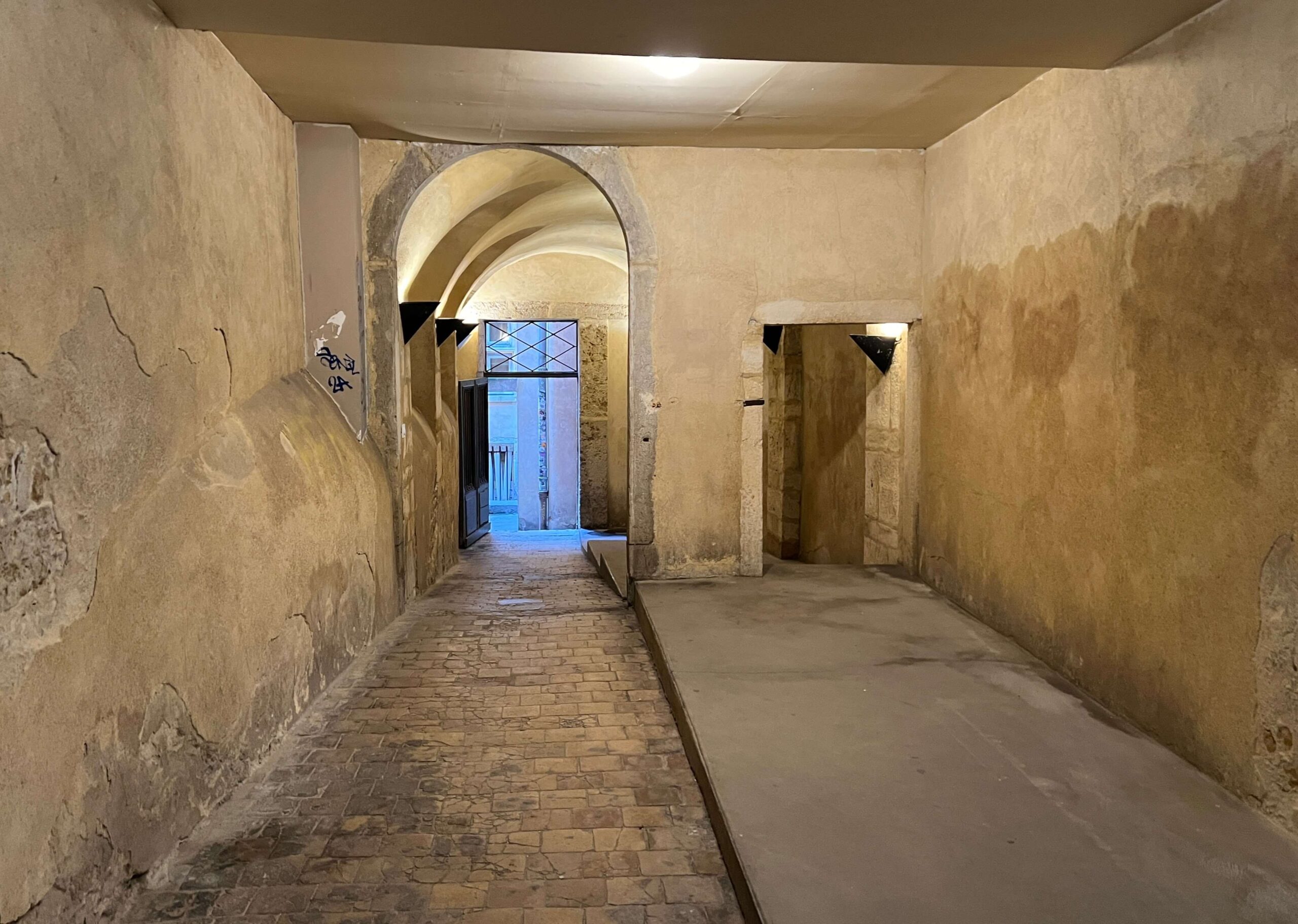 A view inside a traboule