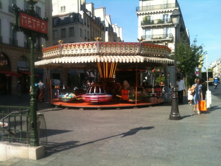 Photo of the Carousel Saint-Paul in Paris France