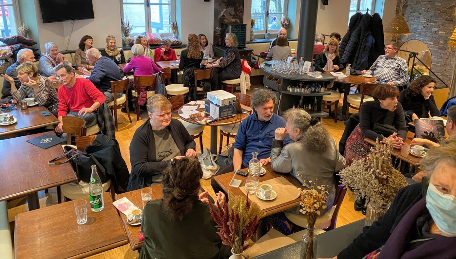 Photo of the group attending Après-Midi in Paris