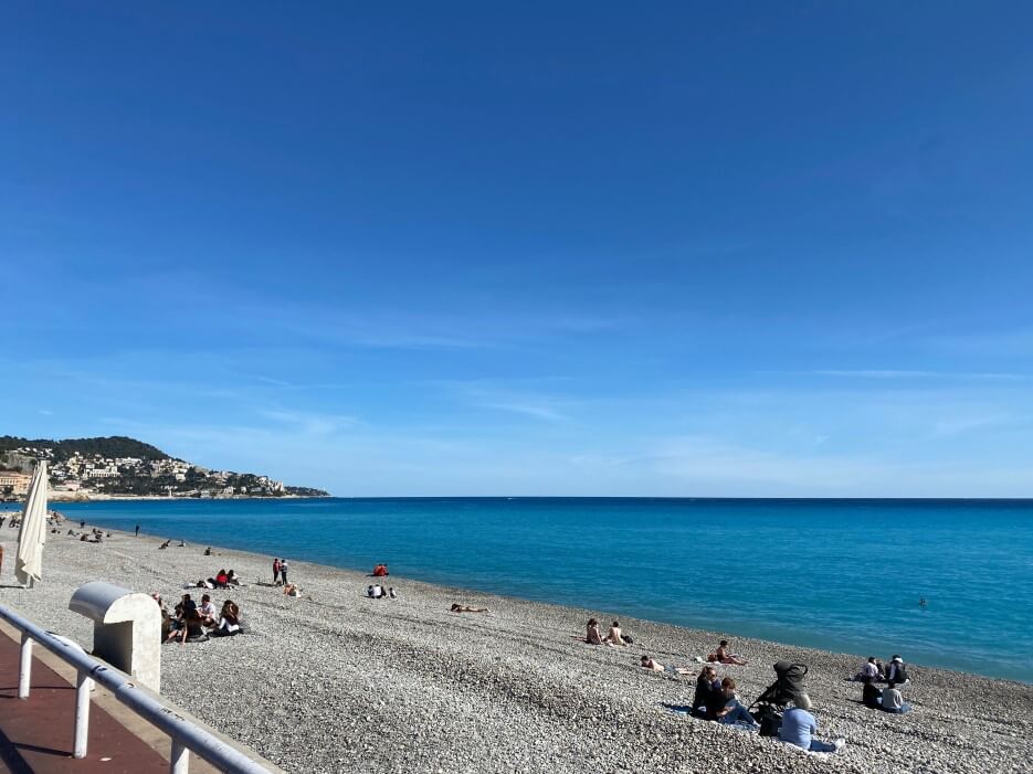 A calm Mediterranean Sea in Nice, before the storm...