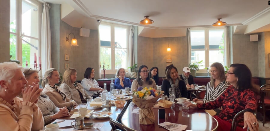 Adrian Leeds and Jane Byrd meet with real estate professionals from Houston and Ft Worth, Texas