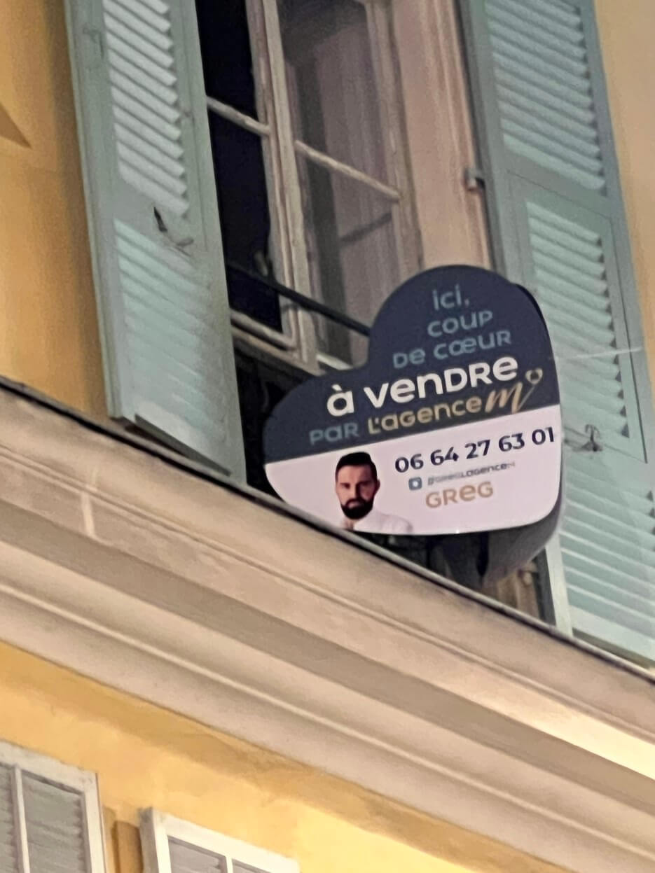 A vendre, for sale, sign on an apartment in France