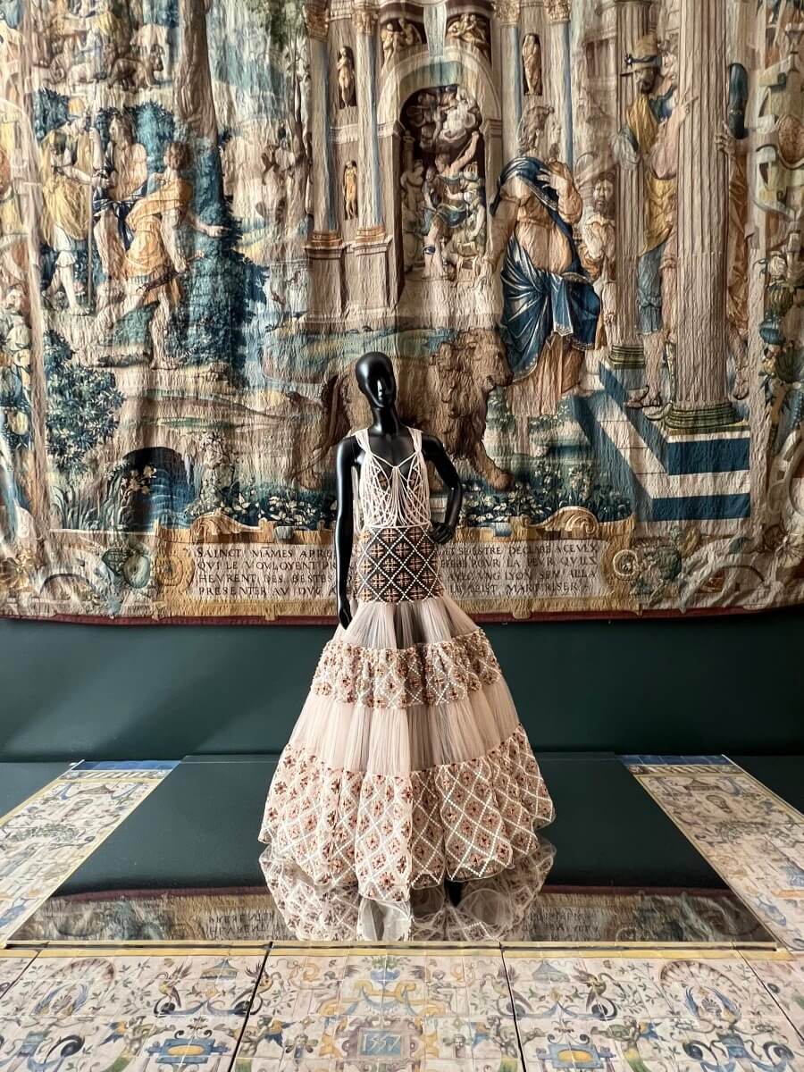A dress on exhibit at the Louvre's Art and Fashion: Statement Pieces