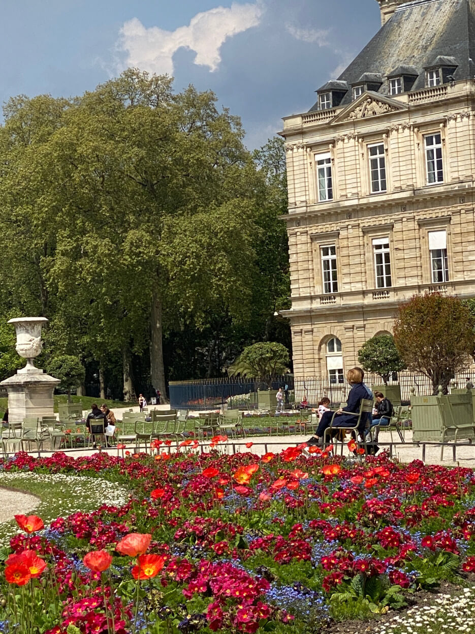 Colorful flowers in the Jardin du Luxembourg