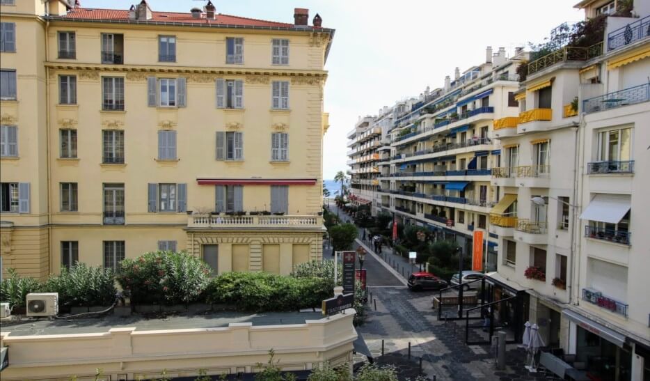 Street view from the fractional property Le Palais du Soleil in Nice France