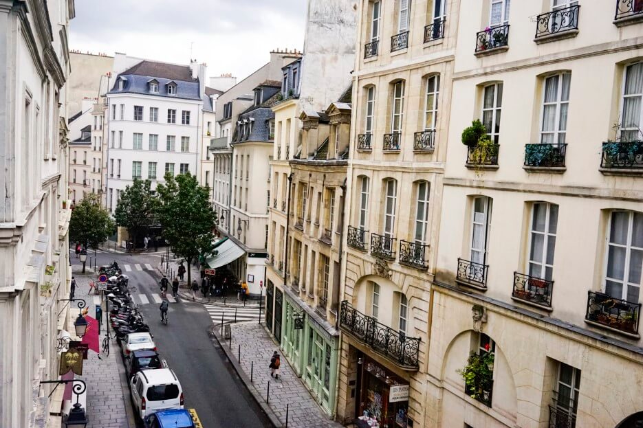 Photo of buildings in Paris France