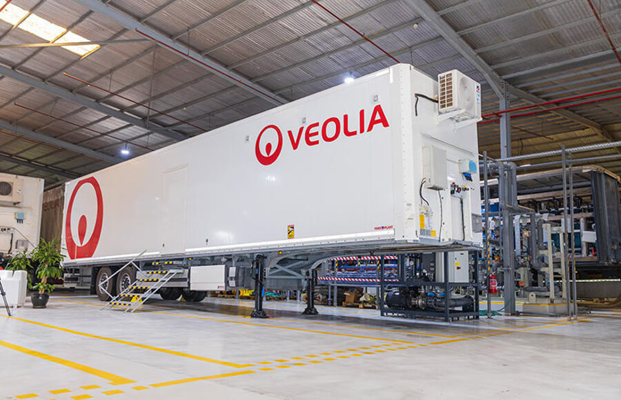 A Veolia water truck