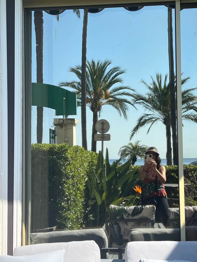 The reflective doors at The apartment for rent in Nice, France