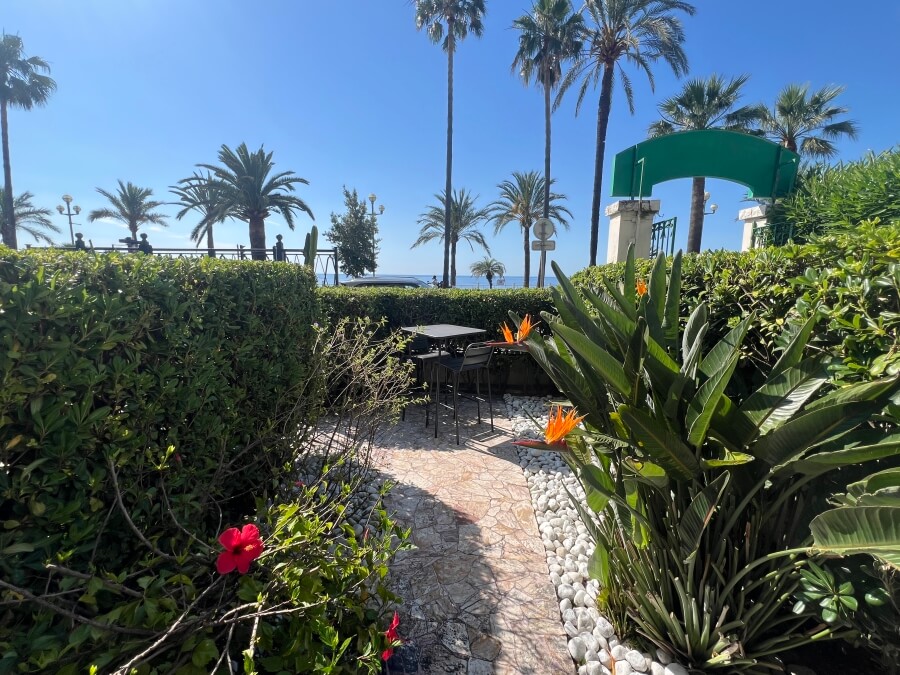 The garden of the apartment for rent in Nice, France