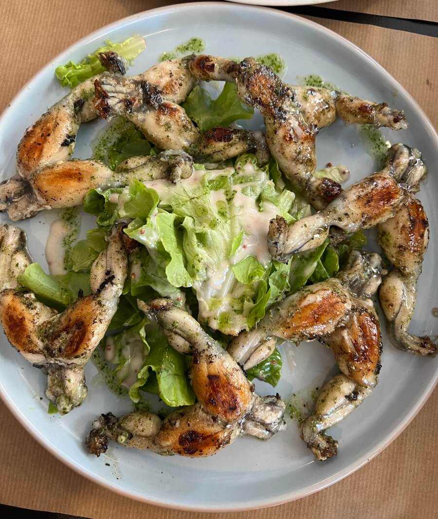 Cuisses de grenouille at Le Magret