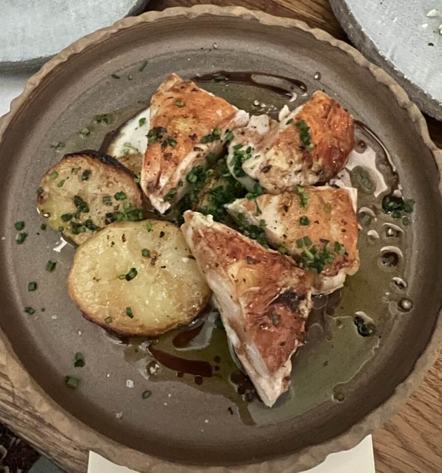Chicken with potatoes at Lavomatique