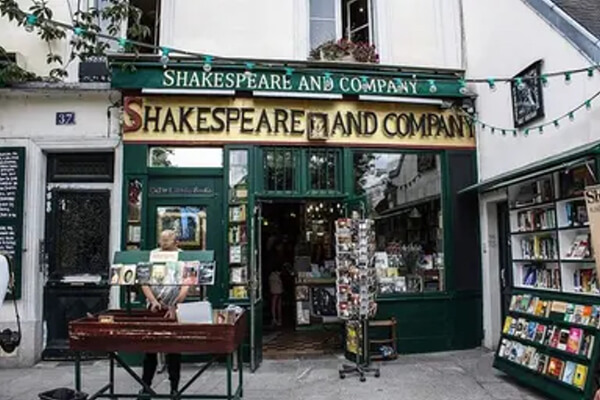 Shakespeare and CO bookstore in Paris, France
