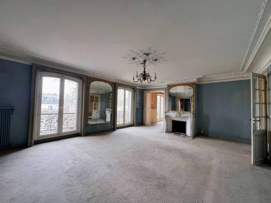 An empty Paris apartment