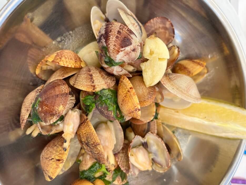 Sauteed clams at O Stop restaurant