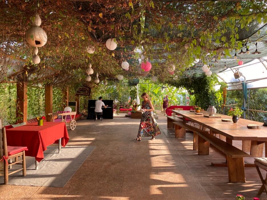 The dining "room" at Le Potager de Saquier