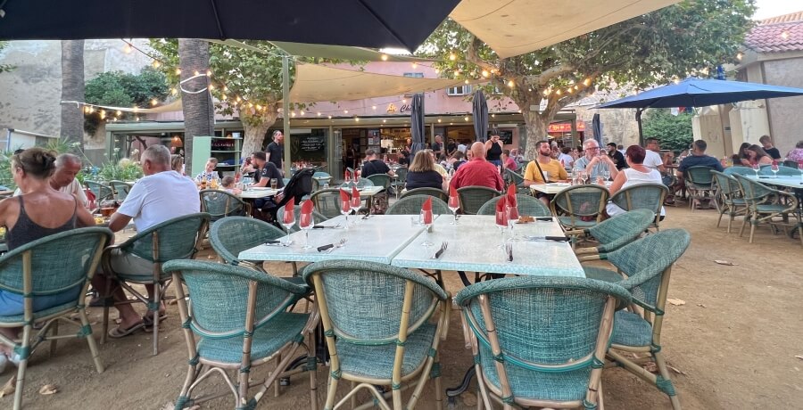 Restaurant, Le Chariot, in Algajola