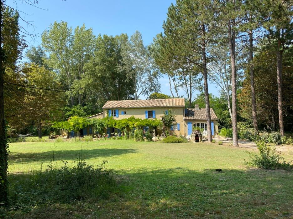 For sale by the Adrian Leeds Group: Mas in Vaison la Romaine