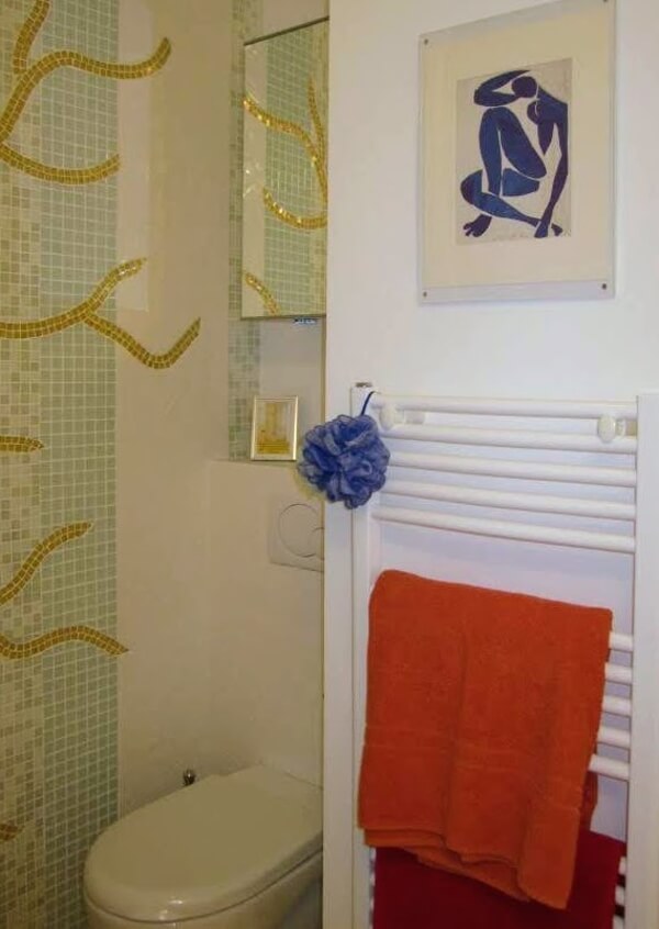 The sanibroyeur toilet in Le Matisse, Adrian Leeds' apartment in Nice, France