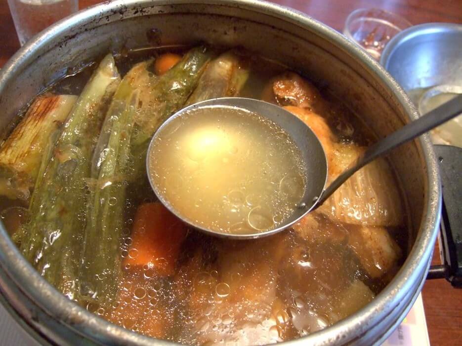 A pot of bouillon