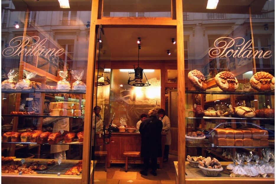 Facade of a boulangerie in Paris