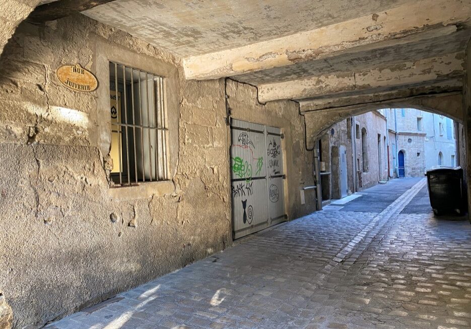 Rue Juiverie in Pezenas, France