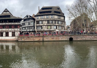 Adrian Leeds panorama photo of Le Petit France