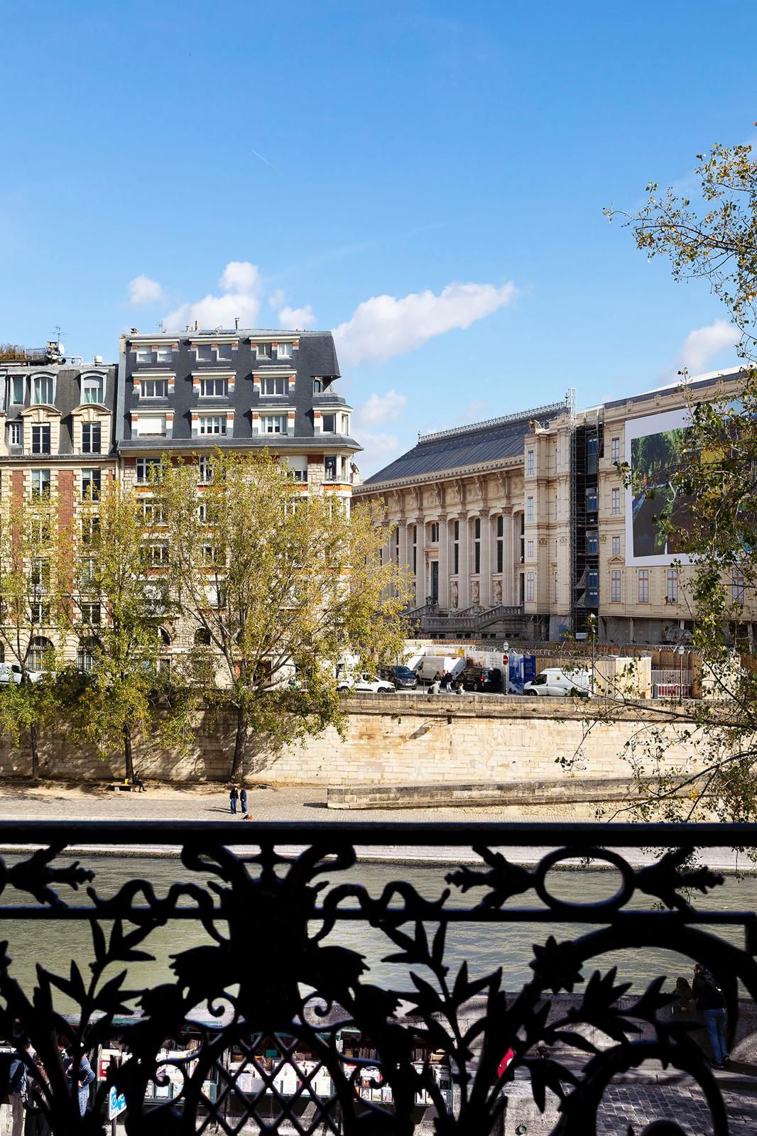 View of the Seine in Paris 53 Quai des Grands Augustins