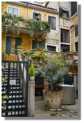Private Courtyard and Home - Venice, Italy