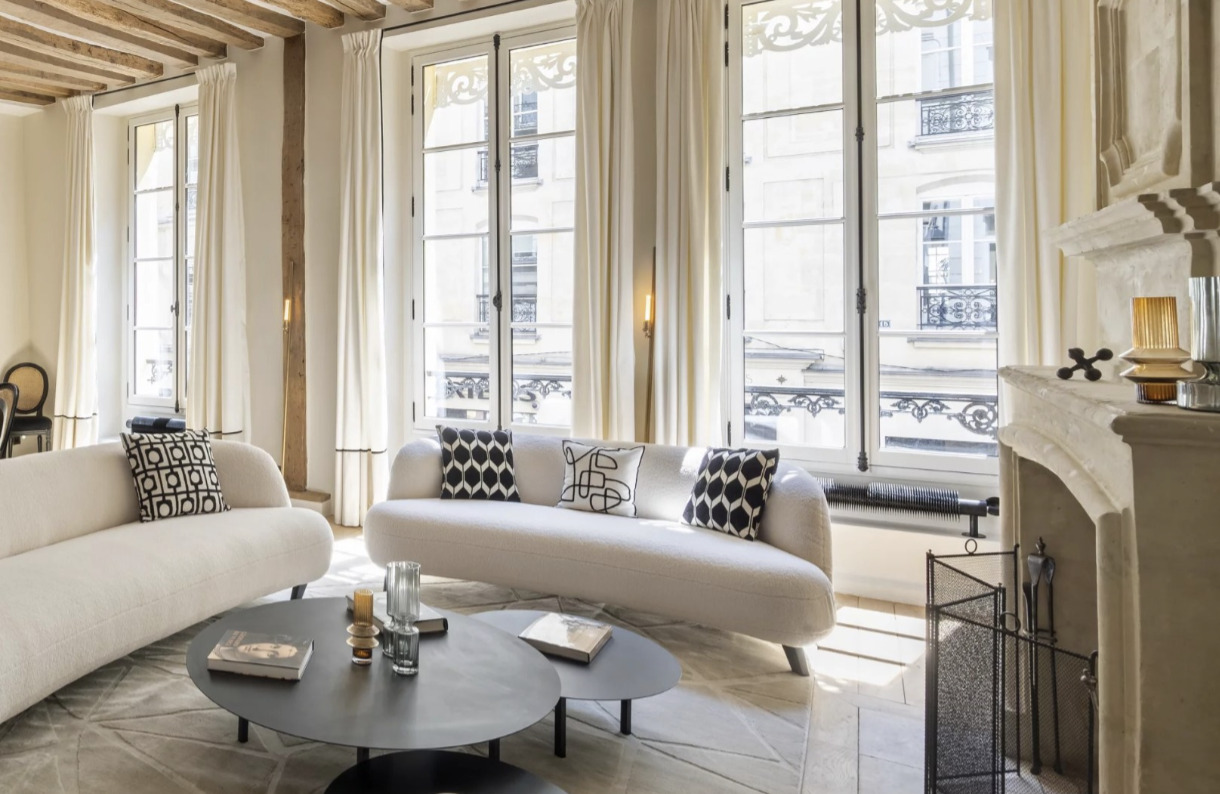 Rue du Bac Fractional Property Living room in Paris