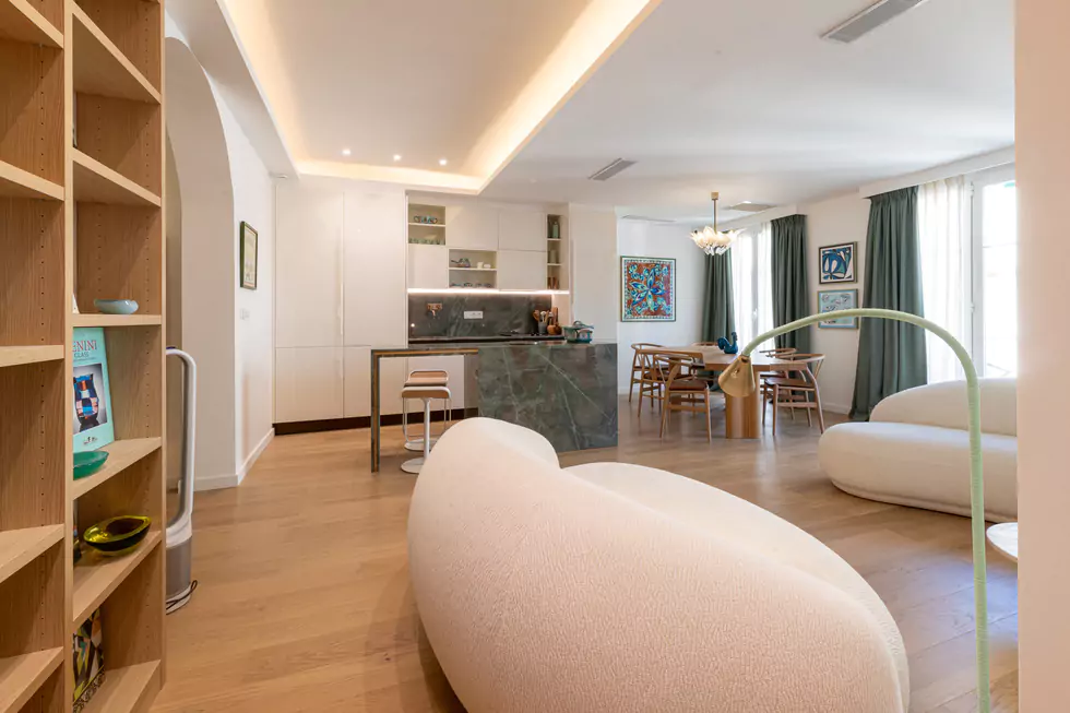 open plan kitchen dining and living with large views 2 rue Maréchal Joffre Nice