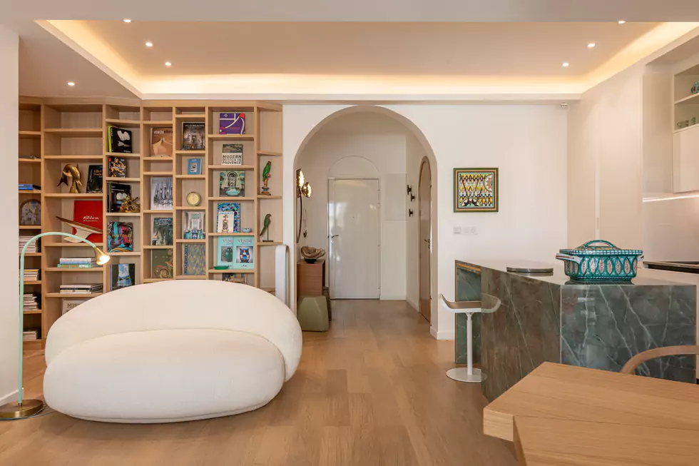 Designer living in the heart of Nice large living and dining at 2 rue Maréchal Joffre Nice
